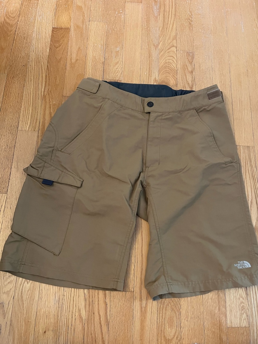 The North Face Men's Tan Cargo Shorts with Side Pocket